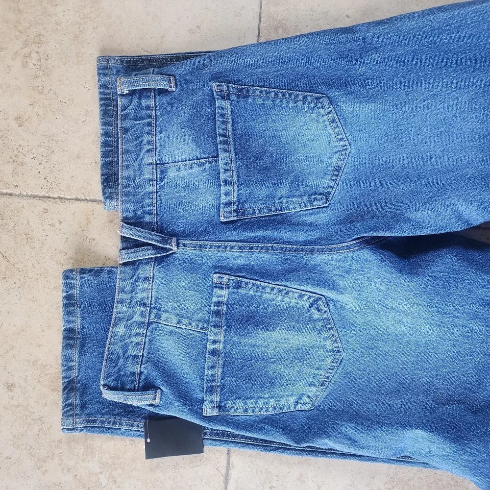 BCBG GENERATION CIGARETTE STRAIGHT JEANS